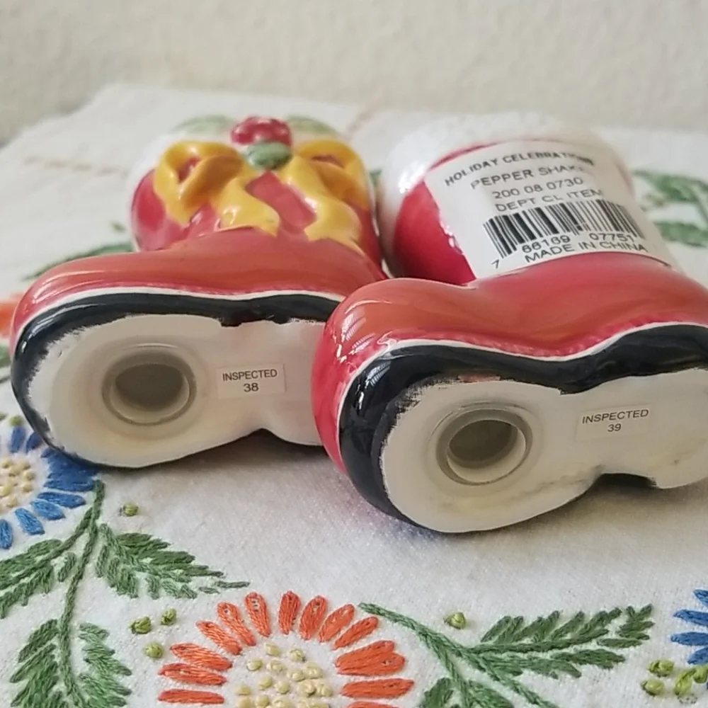 Christmas Salt and Pepper Shakers